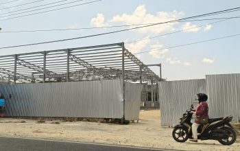 Pembangunan showroom Toyota yang diduga menggunakan sirtu ilegal di Pamekasan menuai sorotan.
