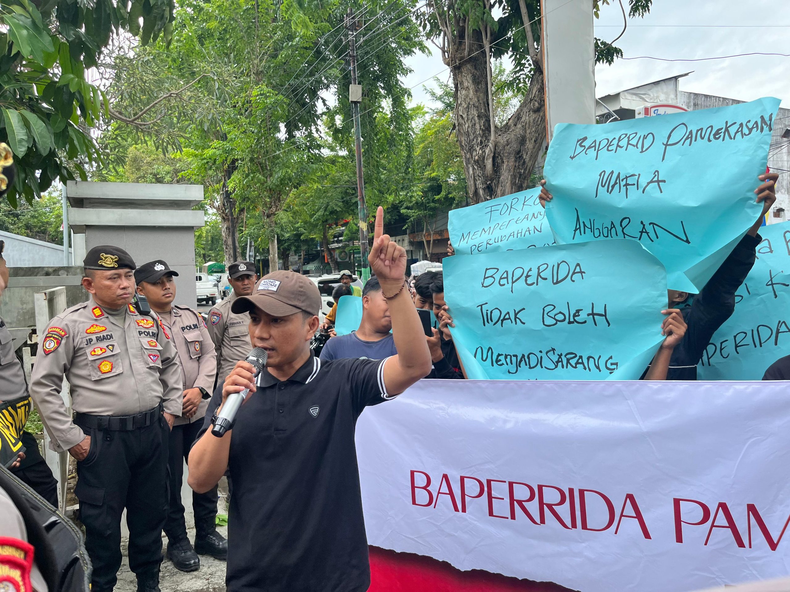 Suasana Kantor Badan Perencanaan Pembangunan, Riset dan Inovasi Daerah (Bapperida) Kabupaten Pamekasan yang disorot Forum Kota (Forkot) terkait dugaan kejanggalan dalam proses Perubahan Anggaran Keuangan (PAK) Tahun 2025.