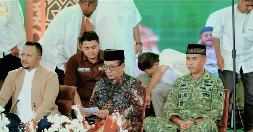 Ribuan anak yatim mengikuti kegiatan santunan dan buka puasa bersama yang digelar Yayasan Bani Insan Peduli (BIP) di Gedung Bakorwil Pamekasan, Jumat (6/3/2026), dengan konsep belanja gratis di ratusan tenda yang disediakan panitia.